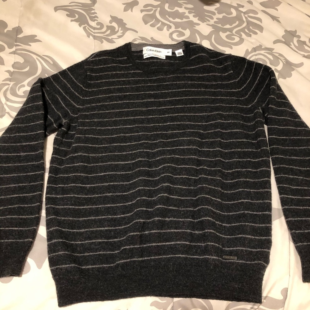 Calvin Klein sweater size small kids